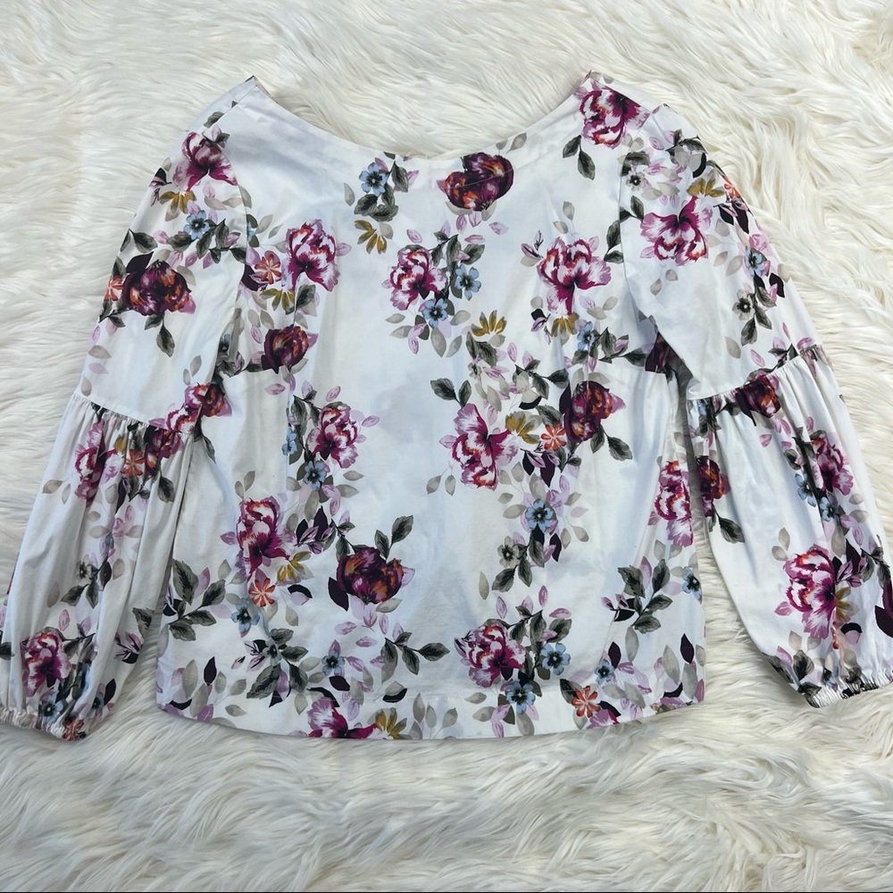 White House Black Market V back top Size 8